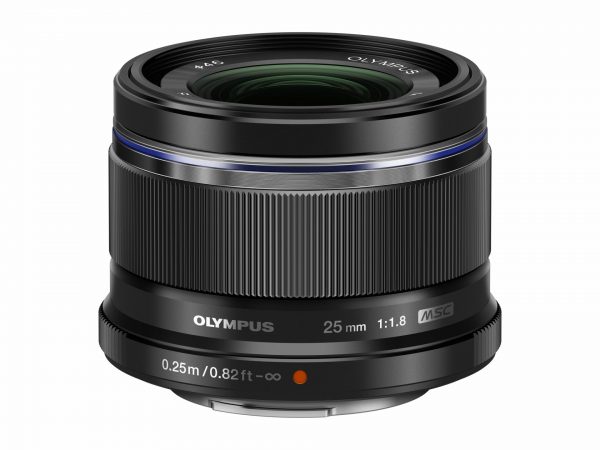 Olympus M.Zuiko 25mm/1,8 ED schwarz, inklusive Sonnenblende