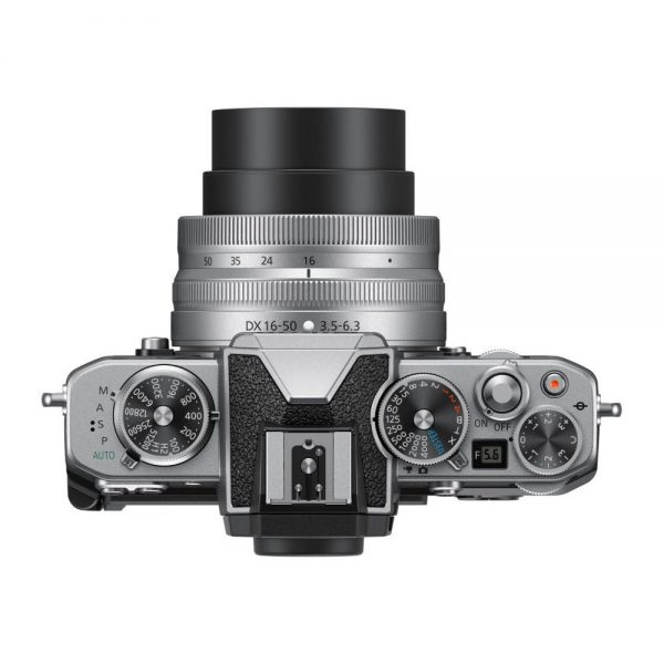 Nikon Z fc + Z 16-50mm/3,5-6,3 DX VR Silver Edition – Bild 4