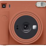 Fujifilm Instax SQUARE SQ1 terracotta orange Sofortbildkamera