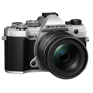 OM System OM-5 silber + M.Zuiko 12-45mm/4 PRO ED