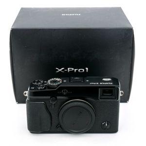 Fujifilm X-Pro 1 Gehäuse, Sn.22G00372, (leichter Staub unter Sensorglas), OVP