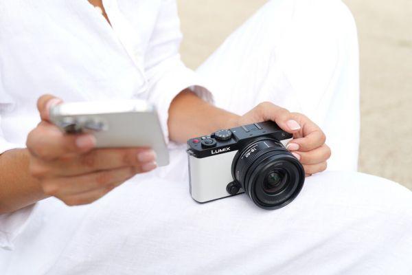 Panasonic Lumix DC-S9 smokey white + S 18-40mm/4,5-6,3 – Bild 5