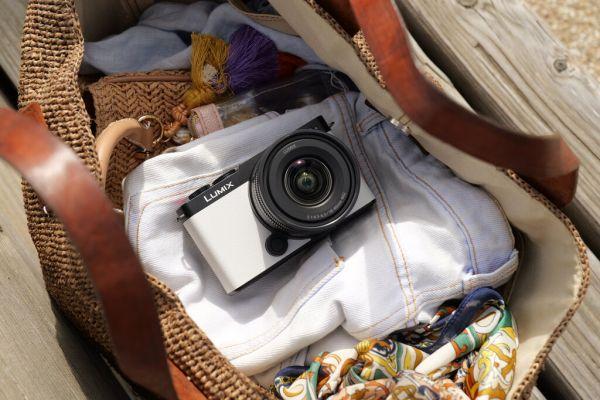 Panasonic Lumix DC-S9 Gehäuse smokey white – Bild 5
