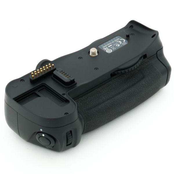 Nikon MB-D10 für D300, D300S, D700, ohne Akkueinschub – Bild 2
