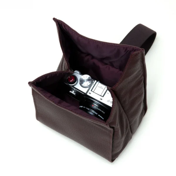 Artisan & Artist Leder Kameratasche, braun, ACAM-77 BRN – Bild 3