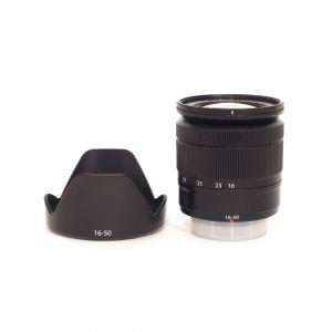 Fujifilm XC 16-50mm/3,5-5,6 OIS II, Sonnenblende