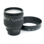 Nikon AF 24-120mm/3,5-5,6 D, (kleine Kratzer auf der Frontlinse, kein Einfluss auf Bildqualität), Sonnenblende