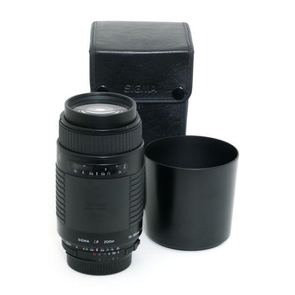 Sigma AF 75-300mm/4-5,6 Sonnenblende, Köcher, für Nikon FX