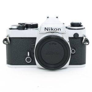 Nikon FE Gehäuse, chrom, OVP (Wie Neu!)