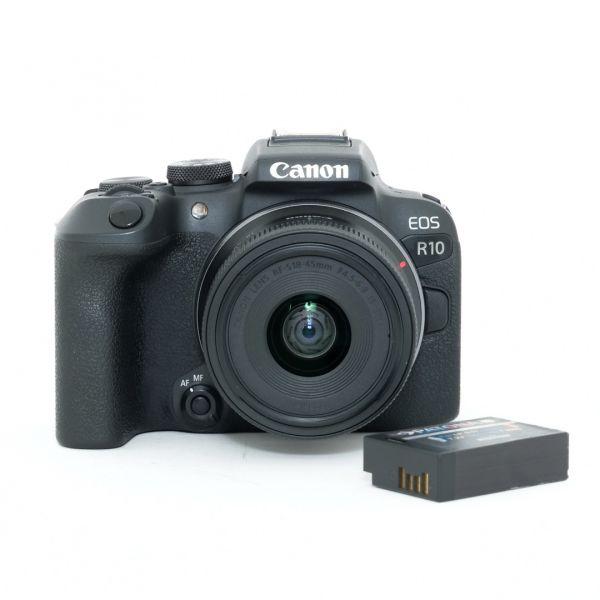 Canon EOS R10 Gehäuse (unter 34000 Auslösungen), Fremdhersteller Akku + Canon RF-S 18-45mm/4,5-6,3 IS, STM, Fremdhersteller-Sonnenblende
