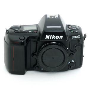 Nikon F90X Gehäuse mit Nikon MB10 Batteriegriff
