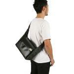 Artisan & Artist Basalt-Schultertasche, schwarz/grau, ACAM-BS0002 BKGY