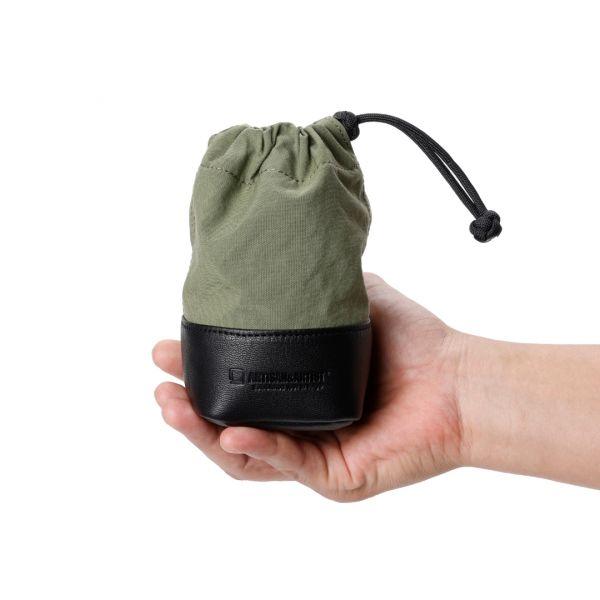 Artisan & Artist Objektiv-Tasche aus Echtleder und Textilgewebe, Größe M, Khaki, ACAM-LP140 KKBK – Bild 2