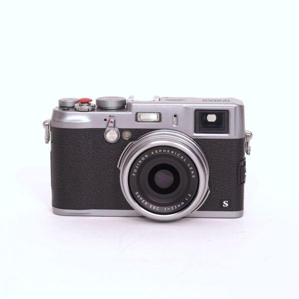 Fujifilm X100S silber (12100 Auslösungen), OVP, Softauslöser, 3 Akkus