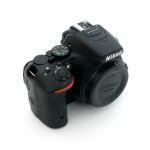 Nikon D5500 Gehäuse (26356 Auslösungen), Teil der Belederung fehlt, OVP