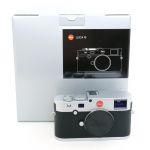 Leica M (Typ 240) Gehäuse silber, Sn. 4699222, OVP