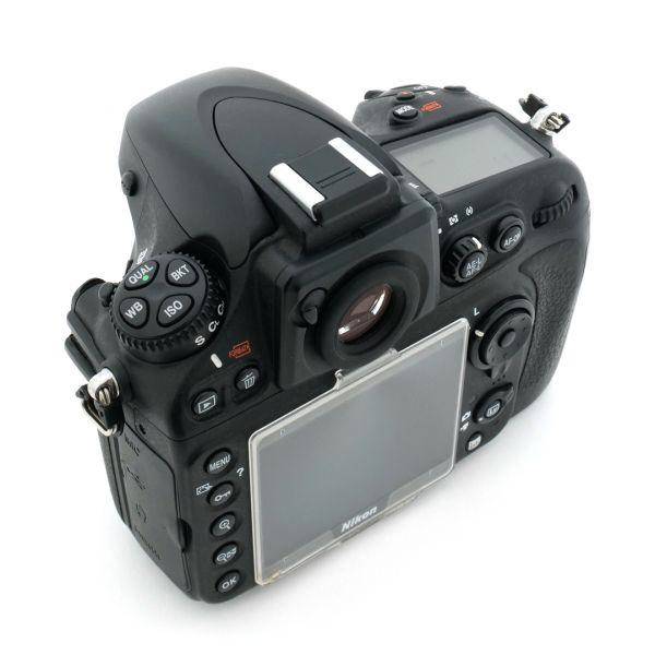 Nikon D800 Gehäuse (65781 Auslösungen), 2. Akku – Bild 3