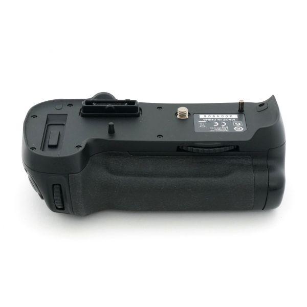 Nikon MB-D 12 Griff für D800, D810, Batterieeinsatz AA, Tasche – Bild 2