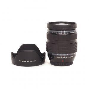 OM System M.Zuiko 12-40mm/2,8 Pro II, Sonnenblende, 6 Monate Garantie
