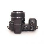 Nikon 1 V2 Gehäuse (1825 Auslösungen) + 1 Nikkor 10-30mm/3,5-5,6 VR schwarz, OVP, Bereitschaftstasche