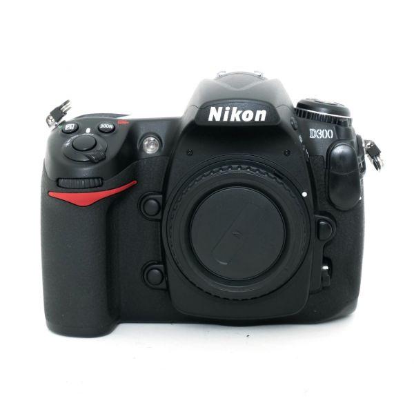 Nikon D 300 Gehäuse (15710 Auslösungen)