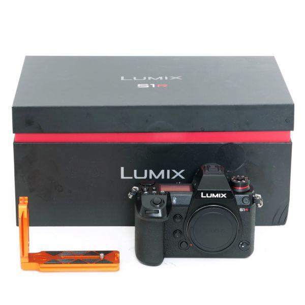 Panasonic Lumix DC-S1R Gehäuse (7385 Auslösungen), OVP, inkl. L-Bracket