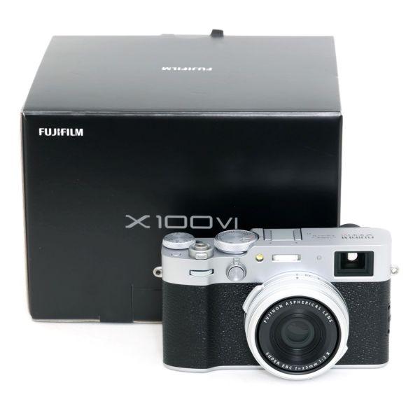 Fujifilm X100VI Digitalkamera (unter 2000 Auslösungen), silber, OVP, 1 Jahr Garantie