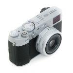 Fujifilm X100VI Digitalkamera (unter 2000 Auslösungen), silber, OVP, 1 Jahr Garantie