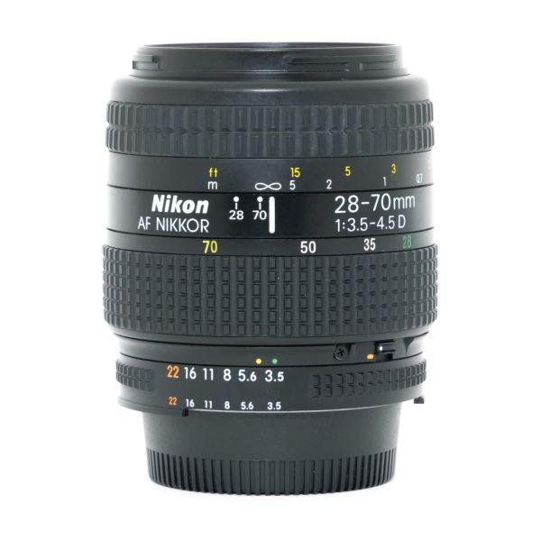 Nikon AF 28-70mm/3,5-4,5 D (leichter Staub im Linsensystem, kein Einfluss auf Bildqualität)