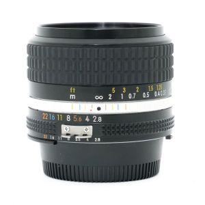 Nikon MF 24mm/2,8 AiS