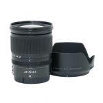 Nikon Z 24-70mm/4 S, (feine Kratzer an Frontlinse, kein Einfluss auf Bildqualität), Sonnenblende