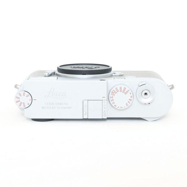 Leica M10-P Gehäuse silber Sn.5491728 ArtNr.20022 A La Carté, Silberne Belederung, Rote Gravur der Verschlusszeiten und ISO Einstellrad, OVP – Bild 4