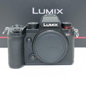 Panasonic Lumix DC-S5D Gehäuse (55 Auslösungen), Ausstellungsstück, OVP, 1 Jahr Garantie, inkl. 20% MwSt.