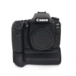 Canon EOS 90 D Gehäuse (unter 7000 Auslösungen) mit BG-E14 Hochformatgriff