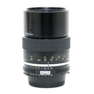 Nikon MF 135mm/2,8 Ai (leichter Staub im Linsensystem, kein Einfluss auf Bildqualität)