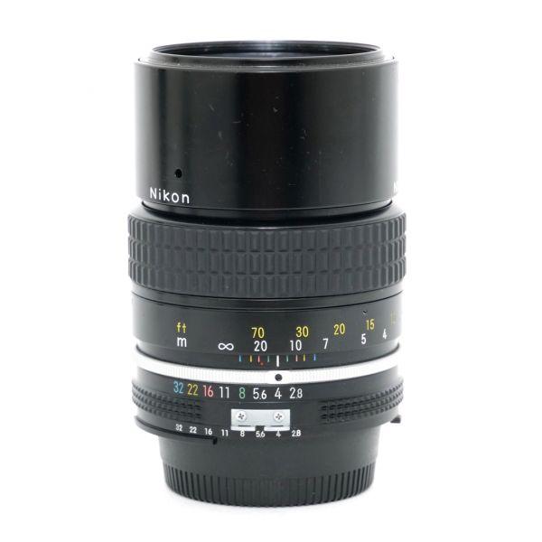 Nikon MF 135mm/2,8 Ai (leichter Staub im Linsensystem, kein Einfluss auf Bildqualität)