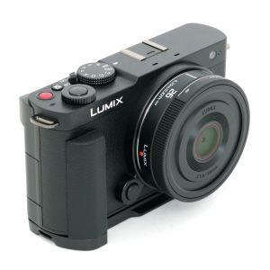 Panasonic Lumix DC-S9 schwarz + Lumix S 26mm/8 + Smallrig Handgriff Special Kit