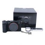 Sony ILCE Alpha 7C R Gehäuse (3580 Auslösungen), inkl. SmallRig Daumenstütze, SmallRig Untere Montageplatte (Nr.4438), OVP, 6 Monate Garantie