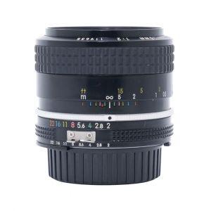 Nikon MF 35mm/2 AiS