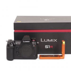 Panasonic Lumix S1R Gehäuse (~7500 Auslösungen), OVP, 1 Jahr Garantie, 2.Akku, inkl. L-Bracket