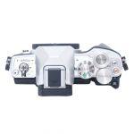 Olympus OM-D E-M10 Mark III Gehäuse, (4020 Auslösungen), silber, OVP