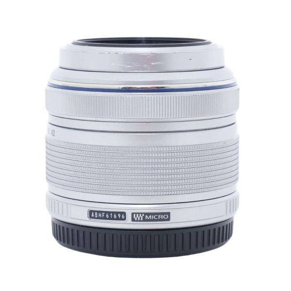 Olympus M.Zuiko 14-42mm/3,5-5,6 silber – Bild 2