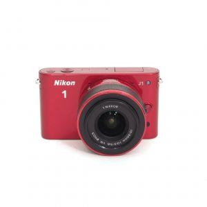 Nikon 1 J1 Gehäuse + 1 10-30mm/3,5-5,6 VR rot