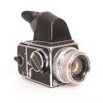 Hasselblad 500C Gehäuse + Planar C 80mm/2,8 silber, A16 Magazin, Prismensucher, Anleitung