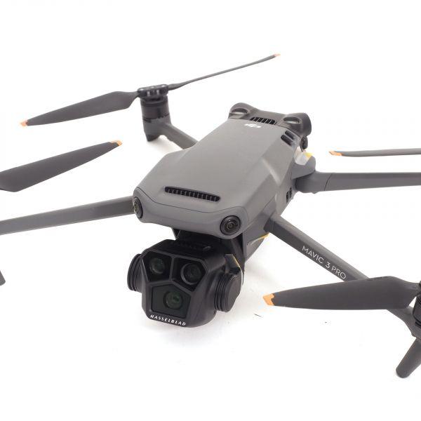 DJI Mavic 3 Pro Drohne, mit DJI RC Fernbedienung, Ausstellungsstück, OVP, inkl. 20% MwSt. – Bild 3