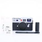 Leica M8 Gehäuse silber, Sn.3101924, ArtNr.10702, 2 extra Akkus, Handgriff