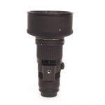 Nikon MF 300mm/2,8 ED, Sonnenblende (leichter Staub im Linsensystem – kein Einfluss auf die Bildqualität)