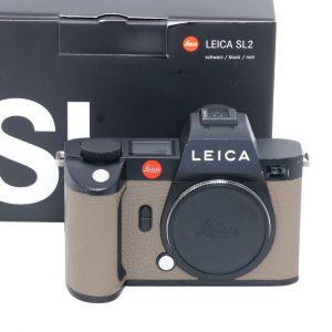 Leica SL2 Gehäuse schwarz mit brauner Belederung (Customized), Sn.5556082, ArtNr.10854, Demogerät, OVP, 1 Jahr Garantie, inkl. 20% MwSt.