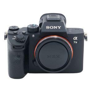 Sony Alpha 7 Mark III Gehäuse, (130897 Auslösungen), 2. Akku