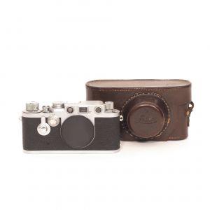 Leica IIIf Gehäuse, Sn.810834, mit Vorlaufwerk, Tasche